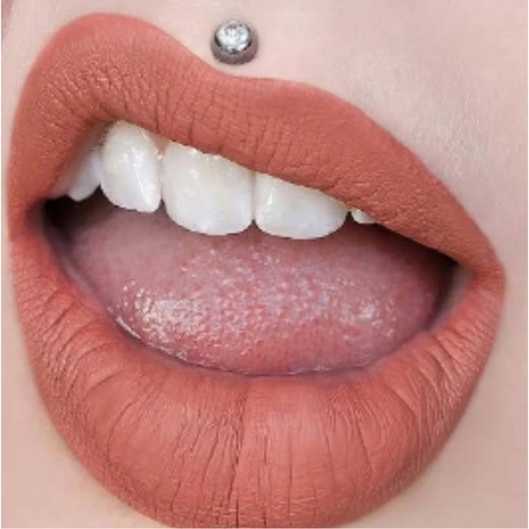 Jeffree Star Yak VLL Lipstick‎ NIB - Picture 1 of 3